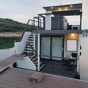  Botel Floating House Sena