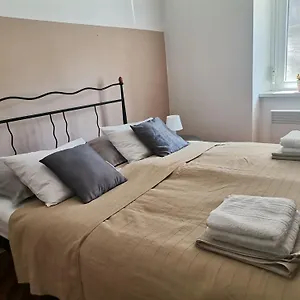  Apartment Casa Di Nonna Pina, Kuca U Blizini Arene
