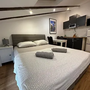  Apartment In The Heart Of