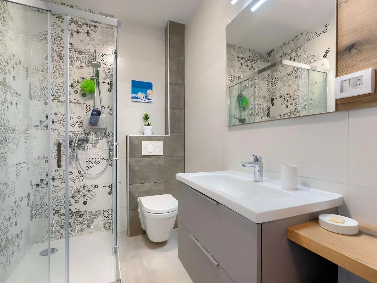 Apartment Wing 77 By Interhome プーラ