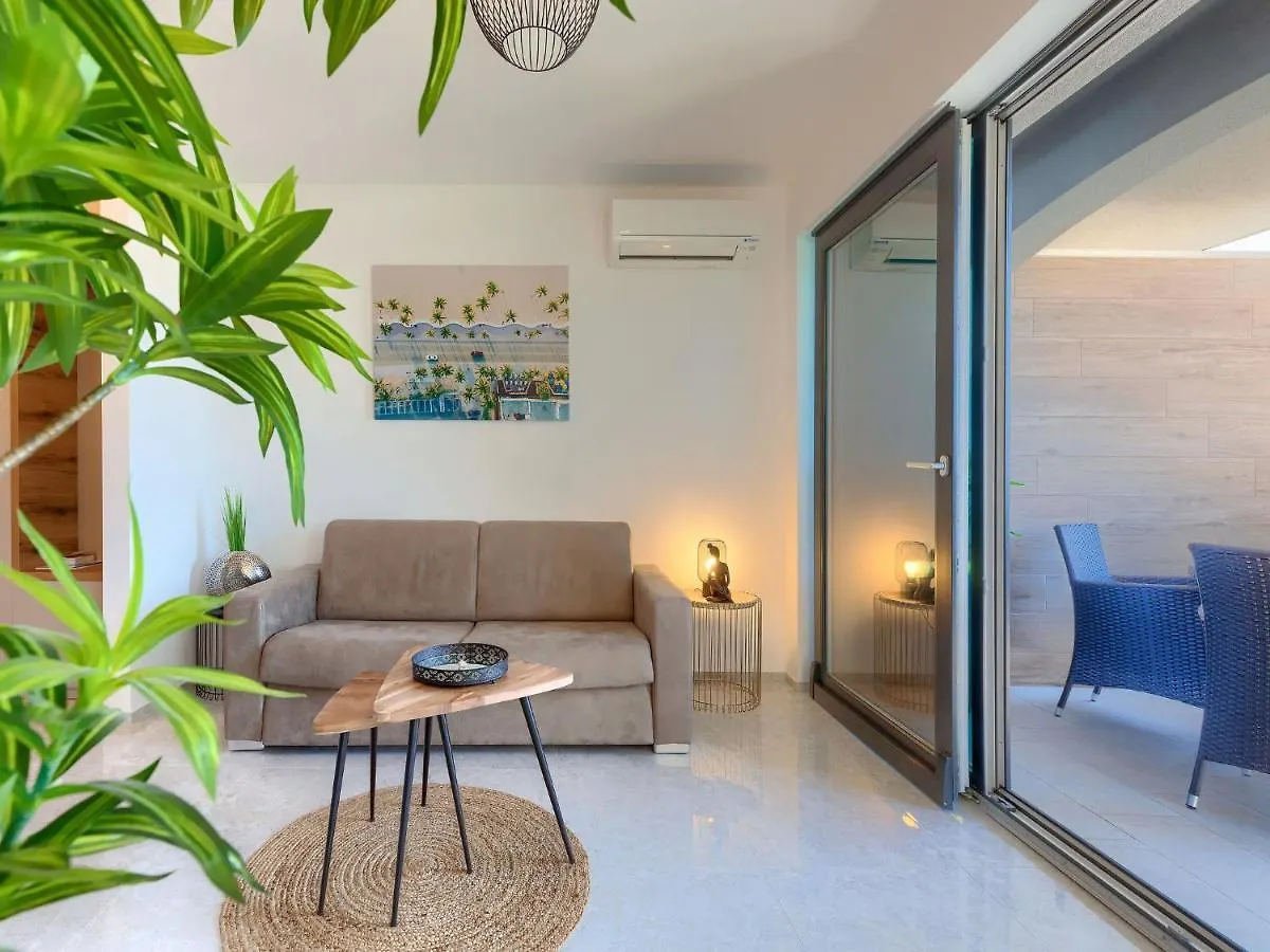 Apartment Wing 77 By Interhome 普拉 0*,  克罗地亚