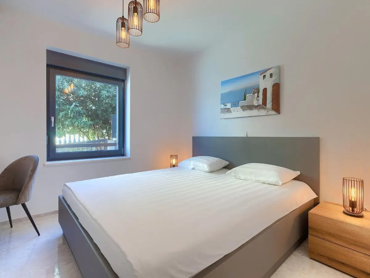Apartment Wing 77 By Interhome 普拉 0*,