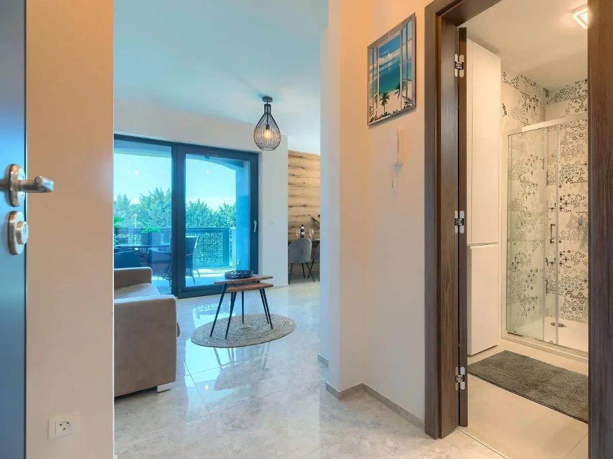 Apartment Wing 77 By Interhome 普拉 克罗地亚